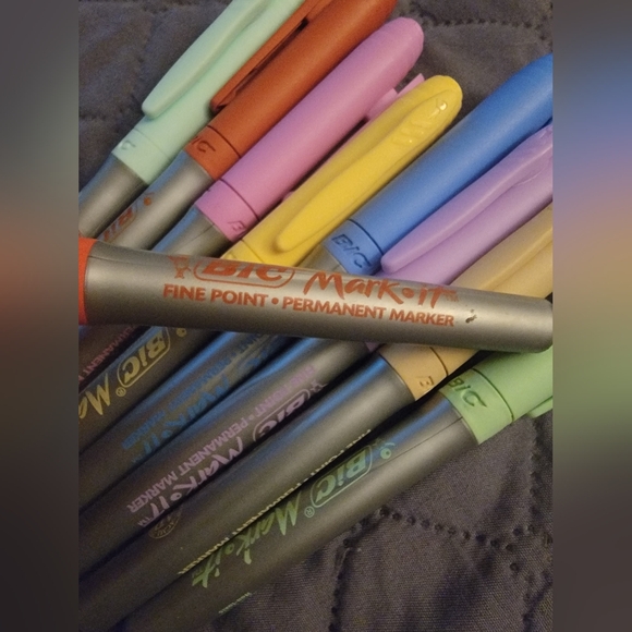 BIC Mark It Permanent Marker - Picture 4 of 4